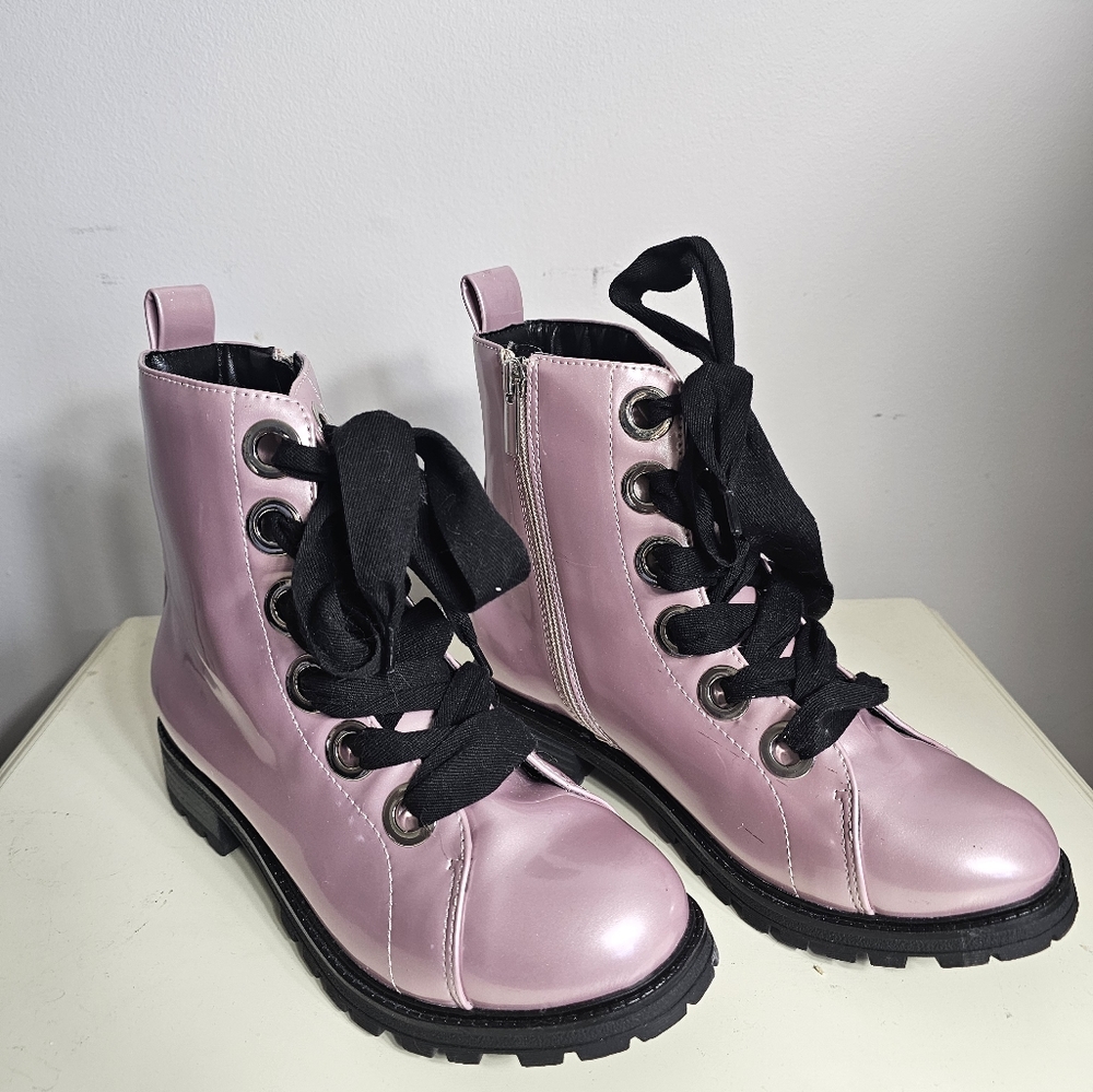 KIDPIK Girls Big Grommet Combat Boot
